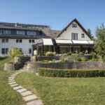 Hotel im Auerbachtal mit Wintergarten, Garten und Solaranlage in Bad Laasphe-Feudingen