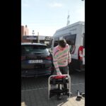 Uebler i21 Z60 bei der Montage – Titelbild zum Anleitungsvideo