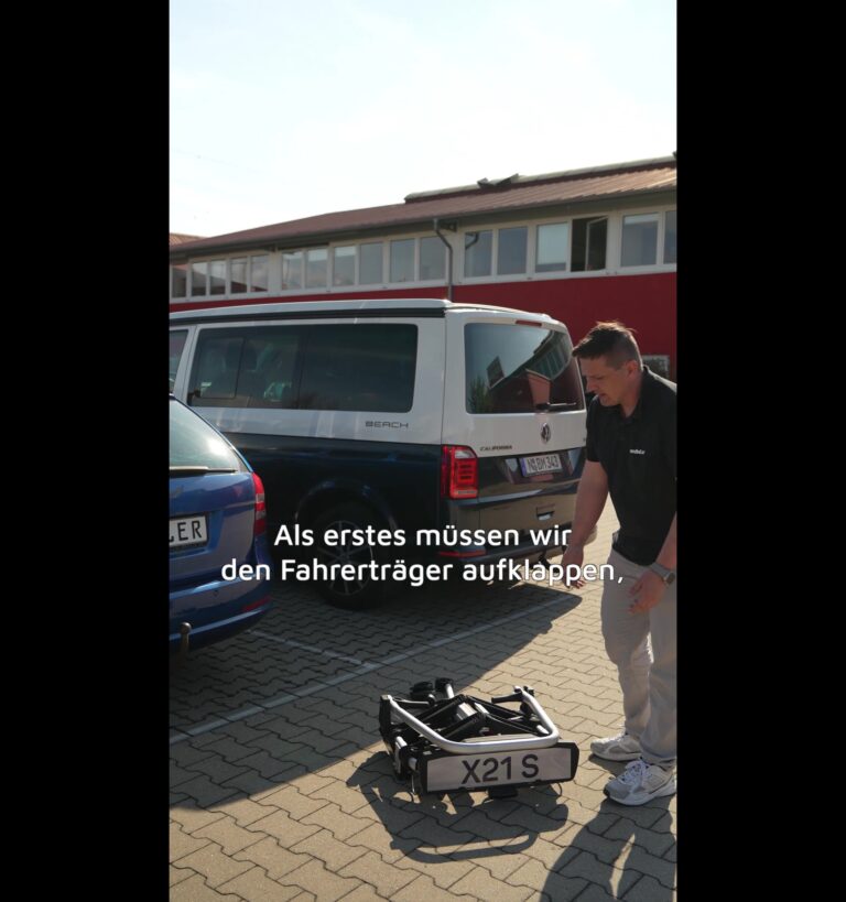 Uebler X21 S bei der Montage – Titelbild zum Anleitungsvideo
